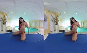 Swimming pool solo relax