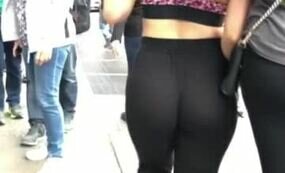 Big booty leggings video