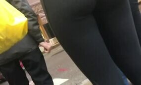 Thicc ass in leggings video