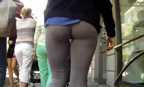 Sexy ass on the street